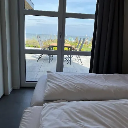 Enkhuizer Ijsselmeerstrand Erste Reihe Mit Zaun Hausnr 204 Enkhuizen