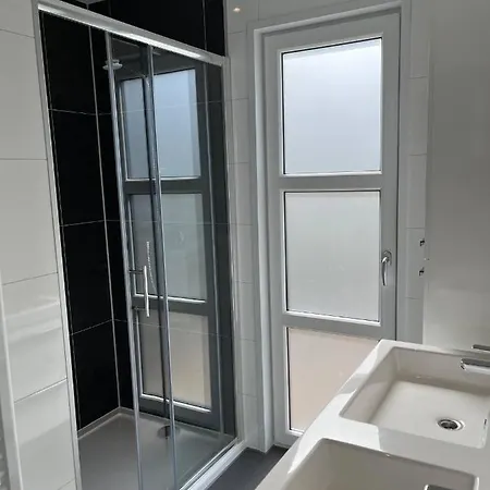 Enkhuizer Ijsselmeerstrand Erste Reihe Mit Zaun Hausnr 204 Vakantiehuis *