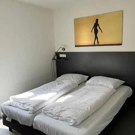 Enkhuizer Ijsselmeerstrand Erste Reihe Mit Zaun Hausnr 204 Vakantiehuis *