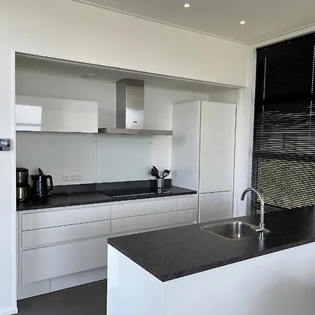 Enkhuizer Ijsselmeerstrand Erste Reihe Mit Zaun Hausnr 204 Vakantiehuis *