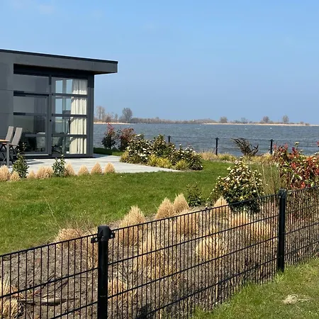 Enkhuizer Ijsselmeerstrand Erste Reihe Mit Zaun Hausnr 204 * Enkhuizen